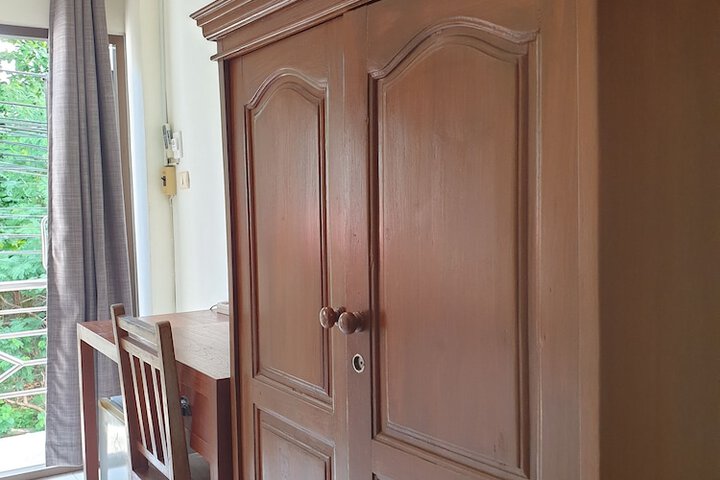 Room 6 of 24