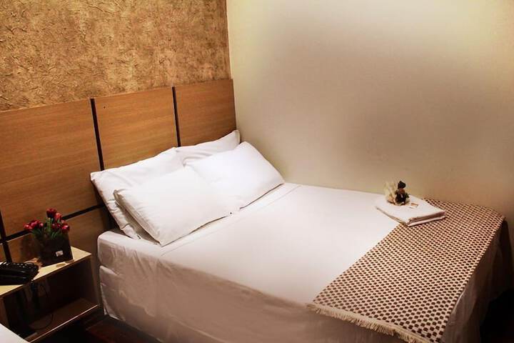 Room 3 of 20