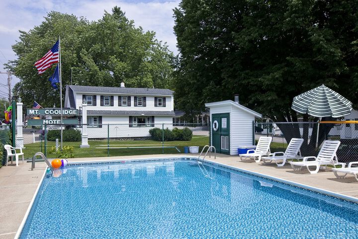 Pool 45 of 59