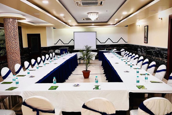 Ballroom/Hall 25 of 46