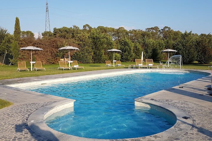 Hotel Pool