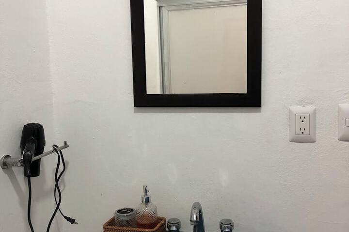 Room 142 of 170