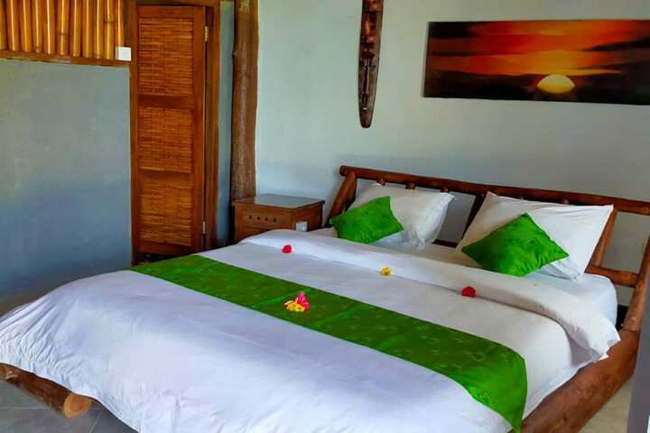 Room 4 of 20