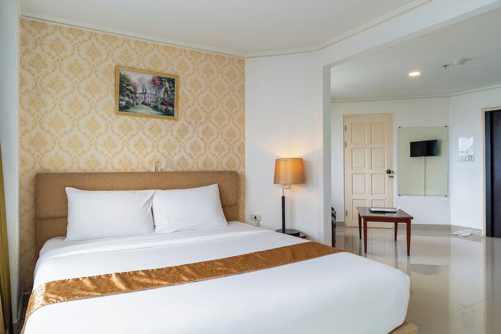 Room 26 of 140