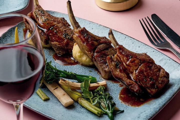 Dining 53 of 97