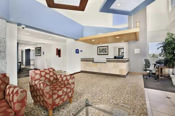Image of American Lodge