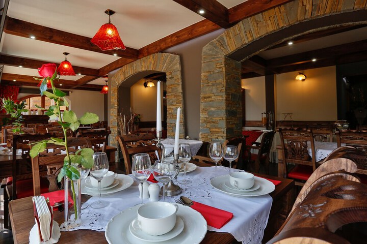 Dining 66 of 83