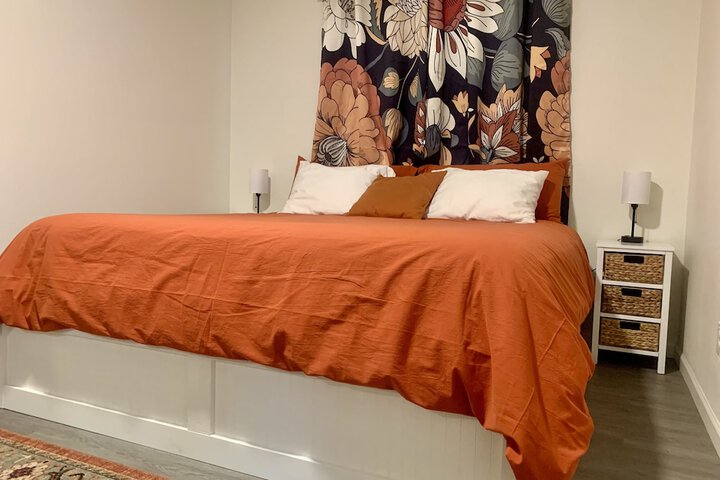 Room 5 of 25