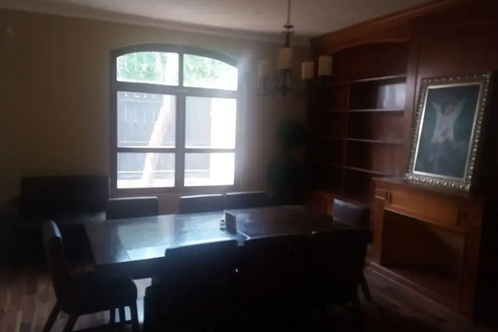 Room 11 of 14