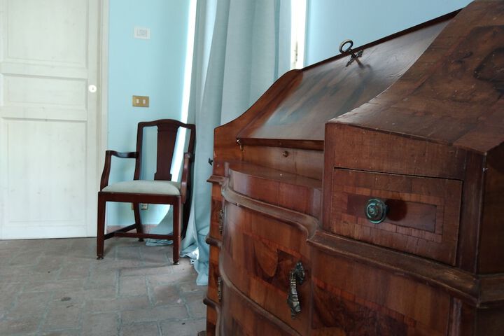 Room 27 of 57
