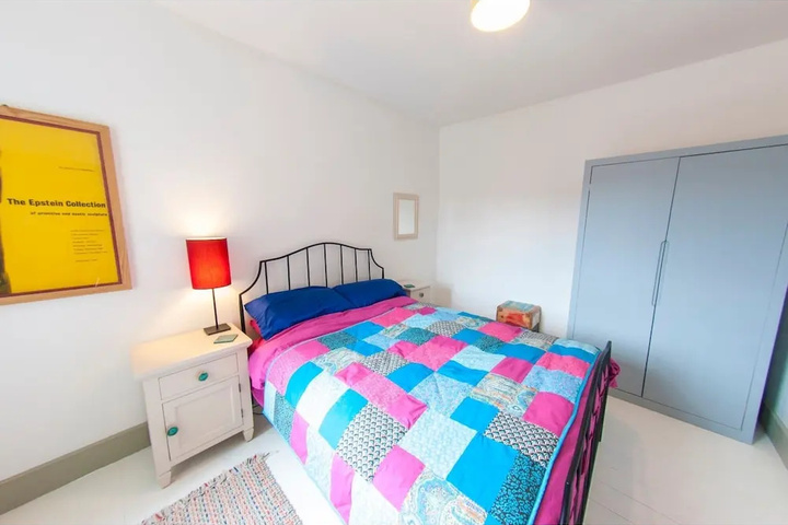 Room 4 of 15