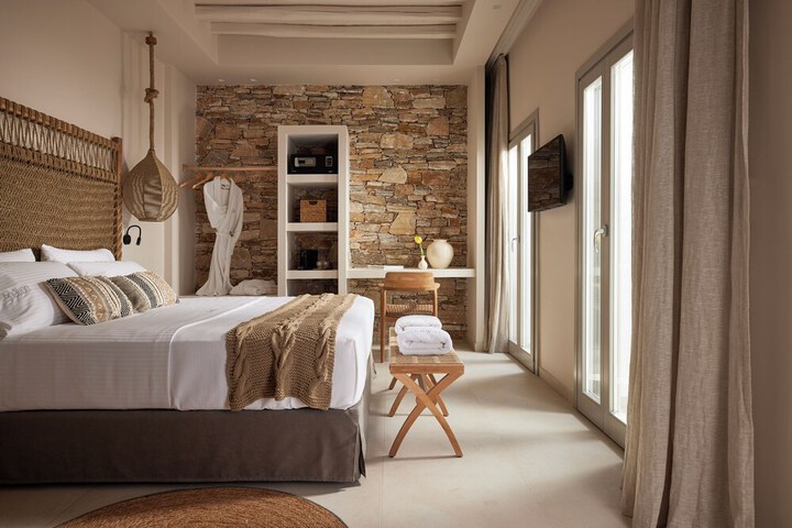 Room 33 of 123