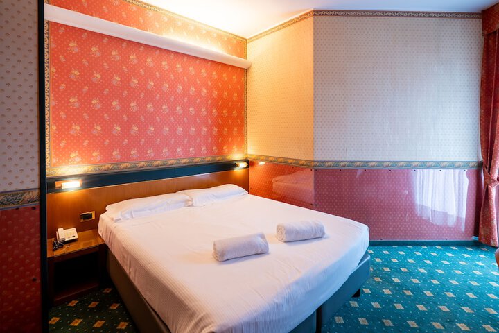 Room 47 of 101