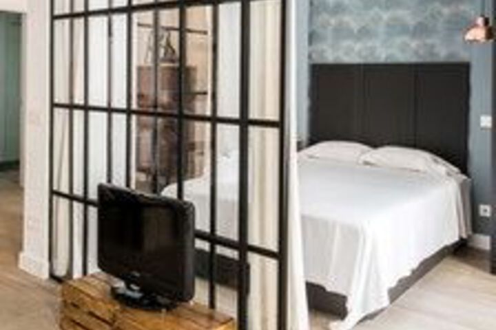 Room 10 of 41
