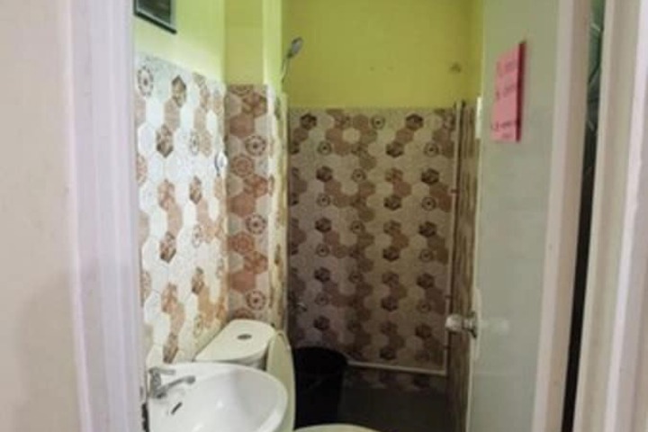 Room 25 of 34