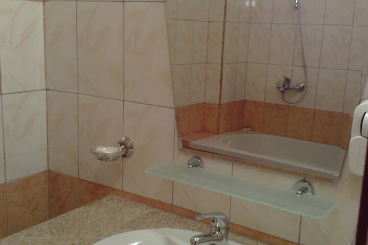 Room 40 of 92