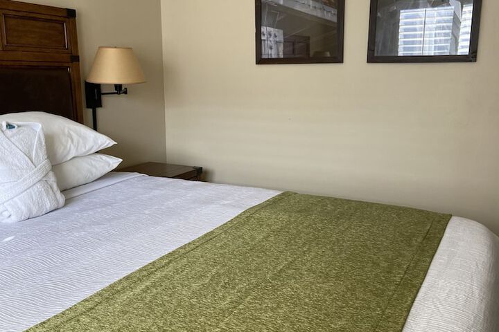 Room 14 of 60