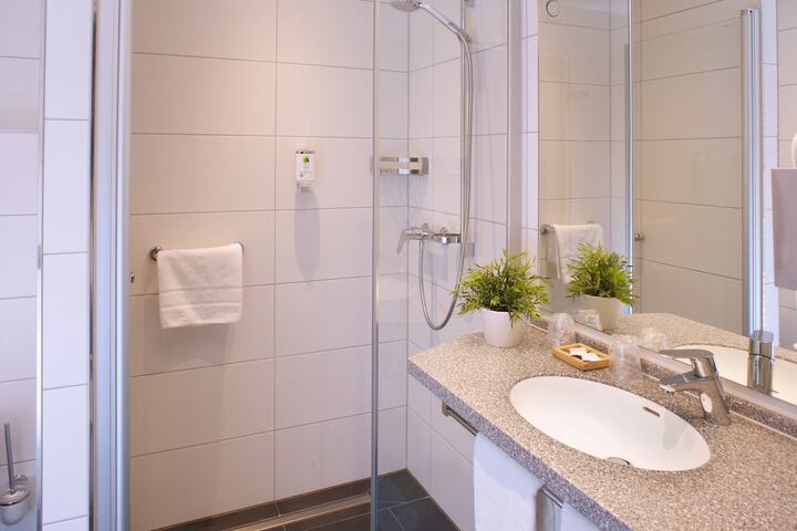 Room 20 of 32