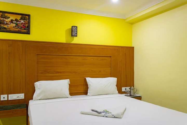 Room 5 of 6