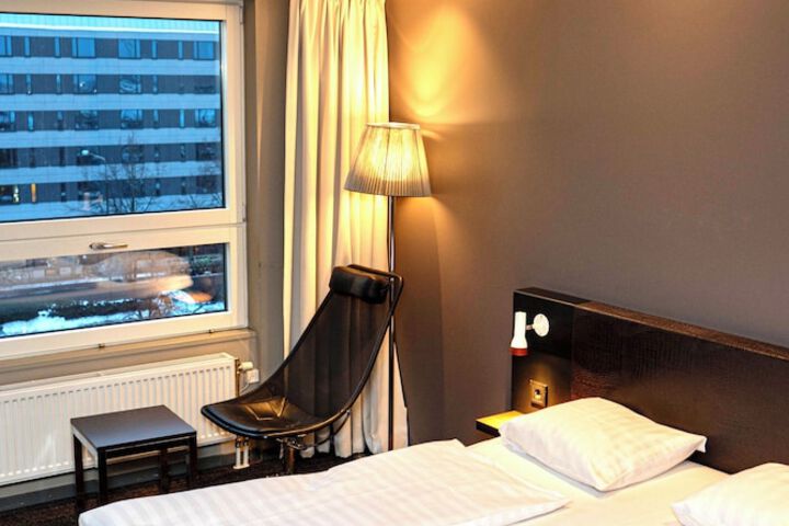 Room 34 of 99