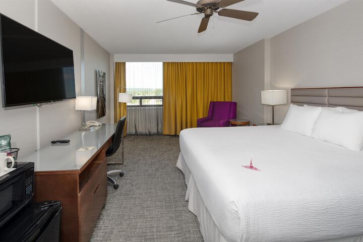 Room 6 of 52
