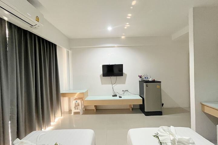Room 30 of 94