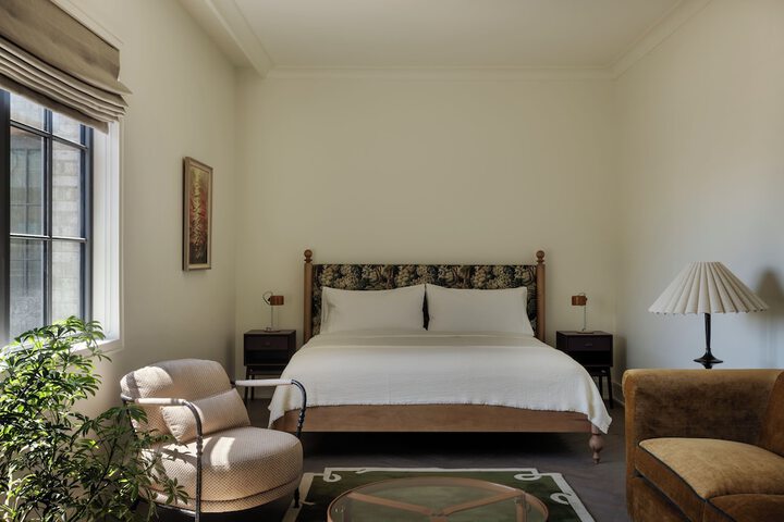 Room 5 of 24