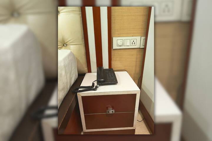 Room 20 of 115