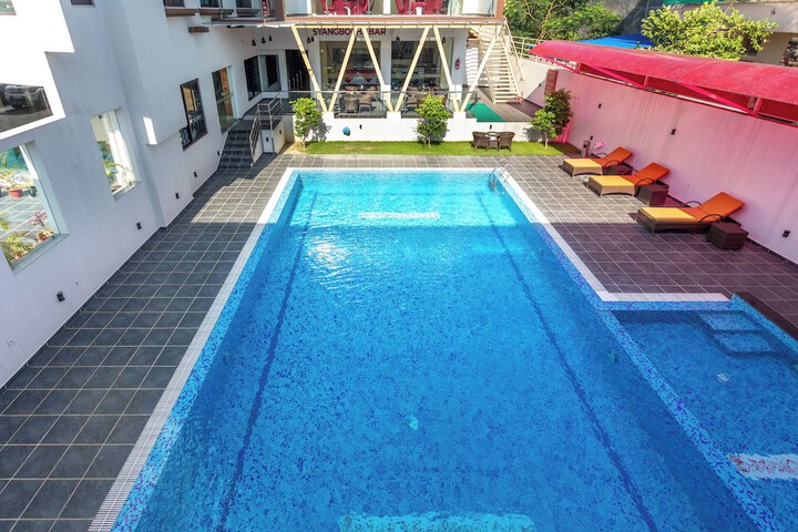 Pool 37 of 43