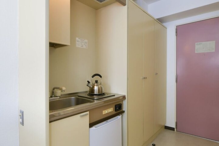 Room 8 of 30