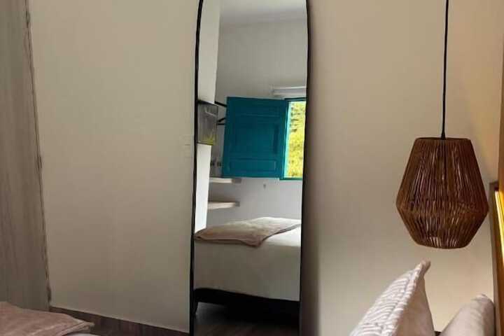 Room 20 of 38