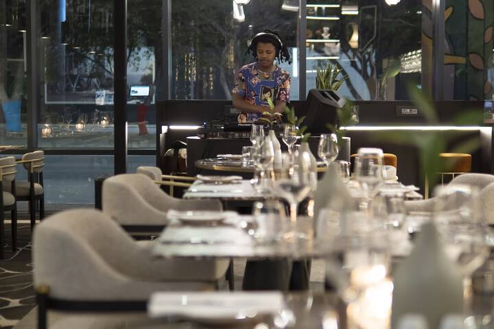 Dining 124 of 143