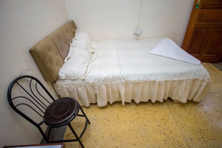Room 3 of 21