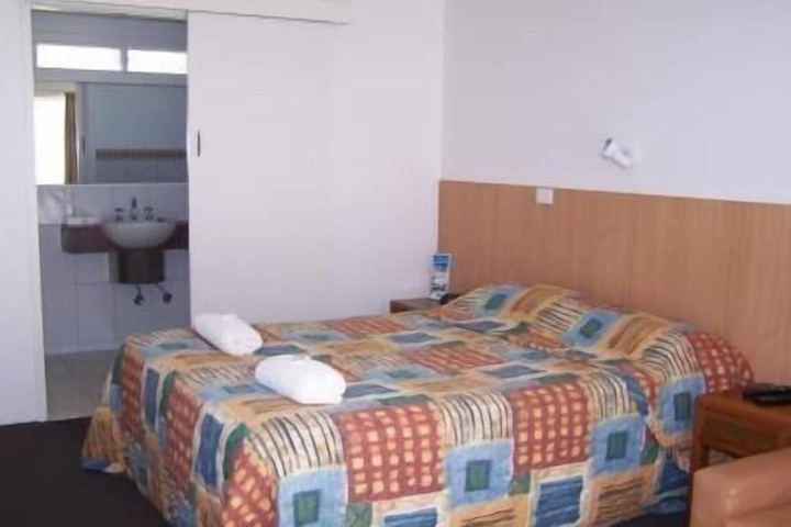 Room 2 of 24