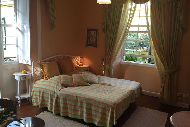 Room 2 of 51