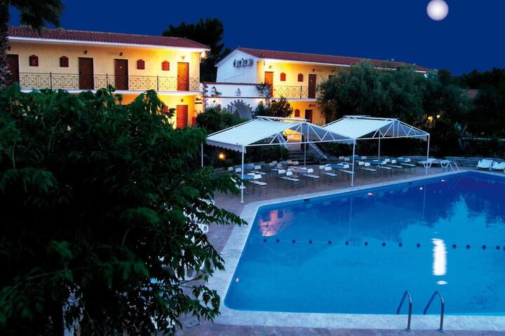 Pools & Facilities