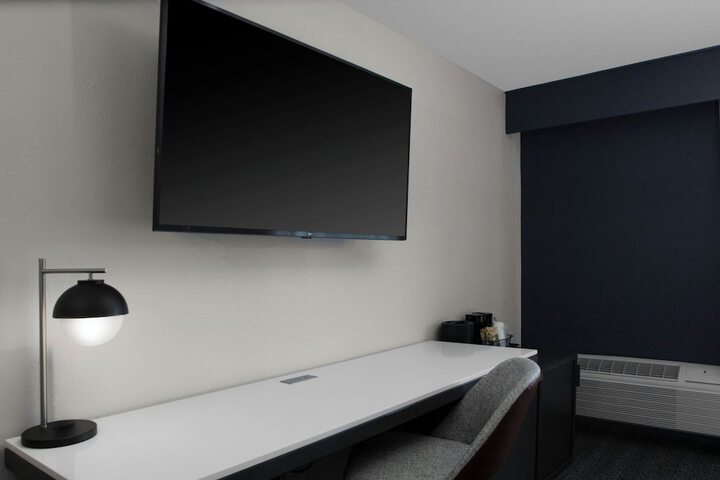 Room 21 of 48