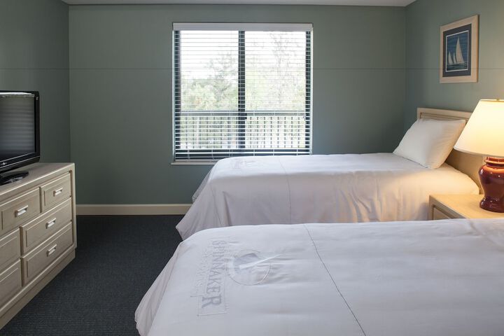 Room 4 of 33