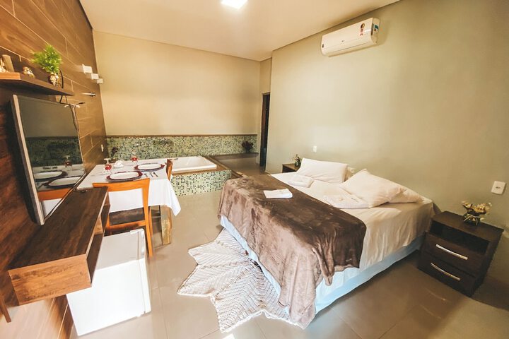 Room 2 of 30