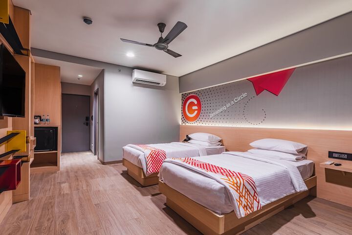 Room 8 of 48
