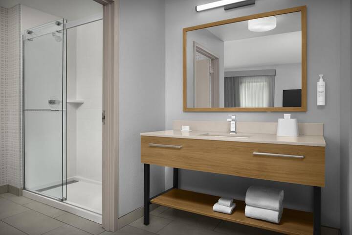 Room 34 of 52
