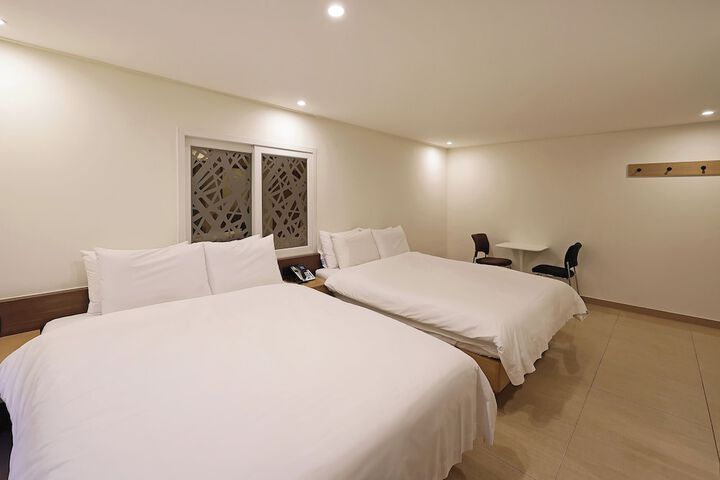 Room 18 of 44