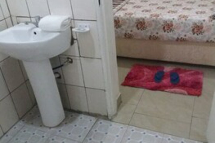 Room 18 of 25