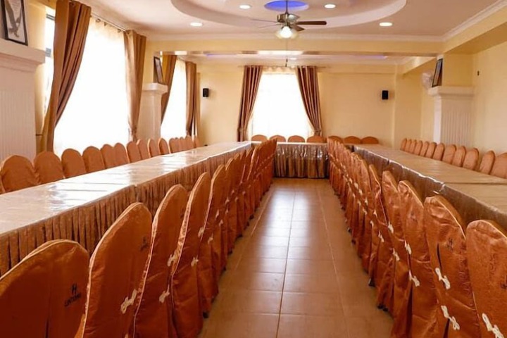 Ballroom/Hall 26 of 30