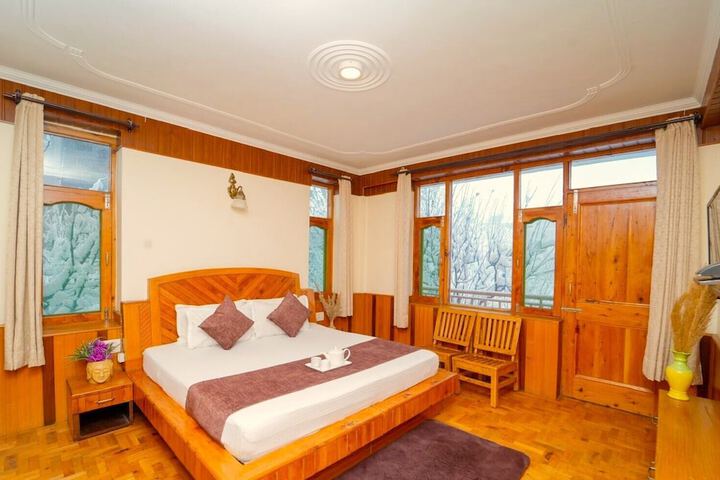 Room 3 of 24