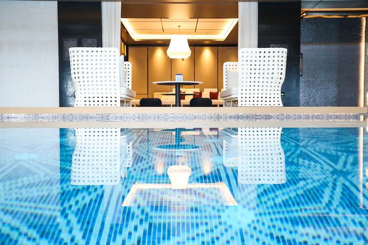 Pool 60 of 112