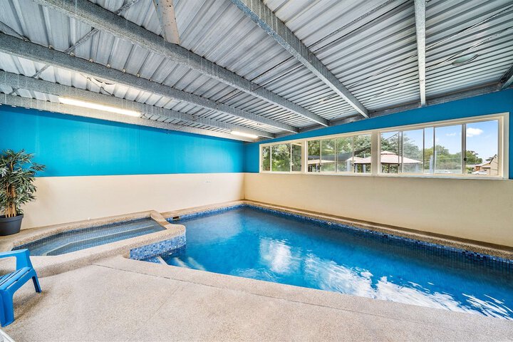 Pool Hotel