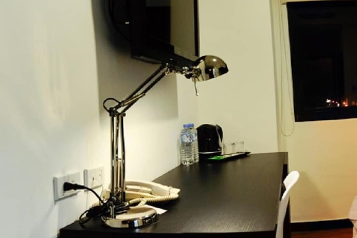 Room 4 of 20