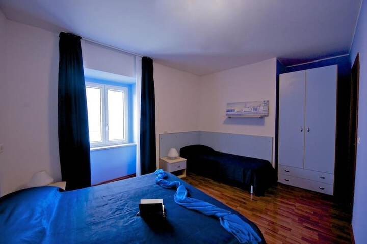 Room 8 of 35