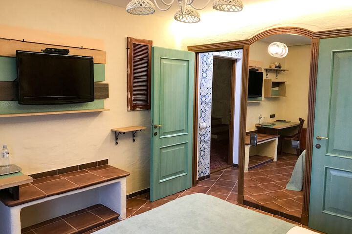 Room 35 of 81